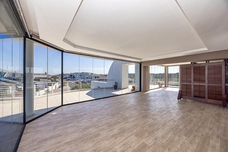 3 Bedroom Property for Sale in Bloubergstrand Western Cape